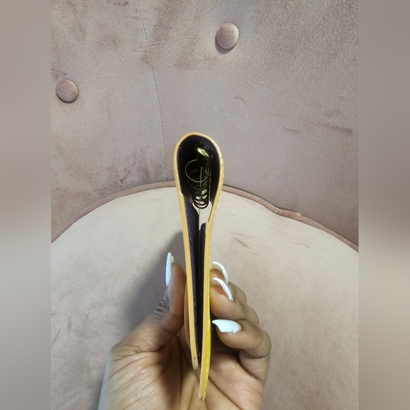 LOUIS VUITTON YELLOW EPI AGENDA - Picture 9 of 10